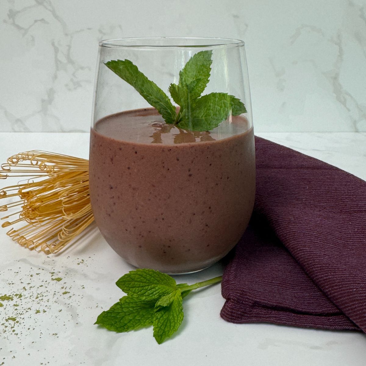 Matcha Kefir Smoothie with Berries